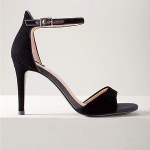 NWT White House Black Market Strappy Velvet Mid Heel Sandals